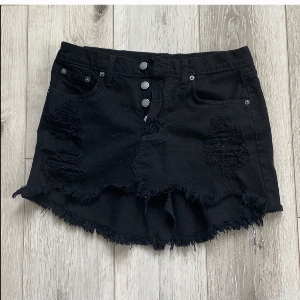 Black carmar skirt!